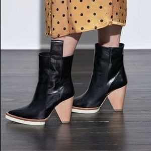 Paloma Barcelo Boots